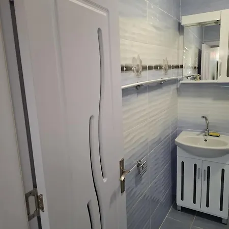 лазур аурелия 公寓 拉夫达