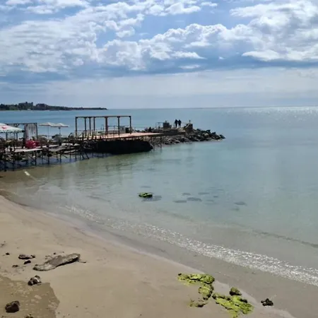 лазур аурелия 拉夫达