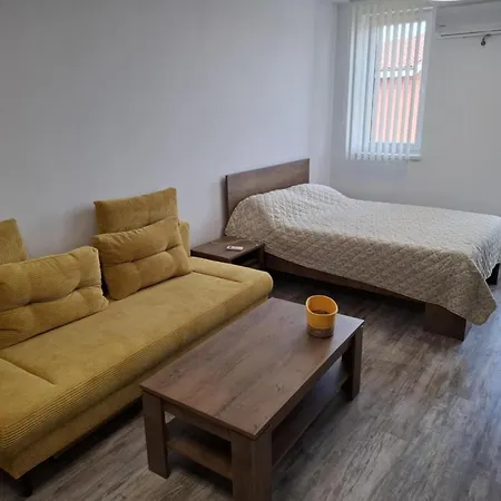 公寓 лазур аурелия *